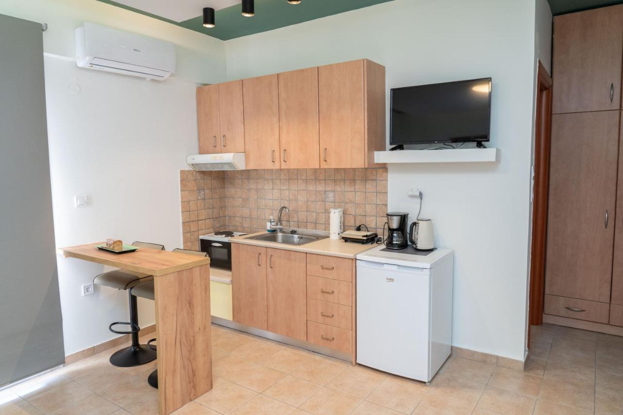 The Whole Packet C5 Center With Parking Apartment Larissa Exterior photo