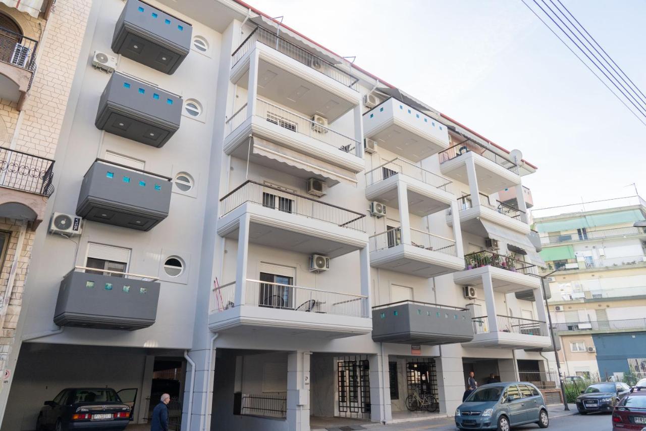 The Whole Packet C5 Center With Parking Apartment Larissa Exterior photo